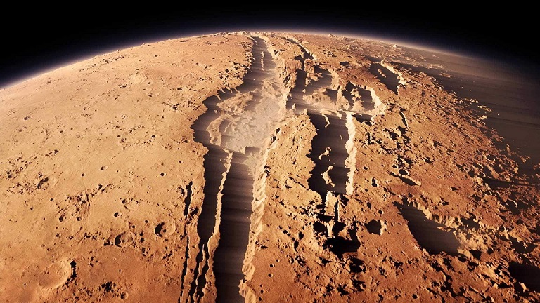 Bývalý zamestnanec NASA urobil senzačnú priznanie o zistených príznakoch života na Marse.