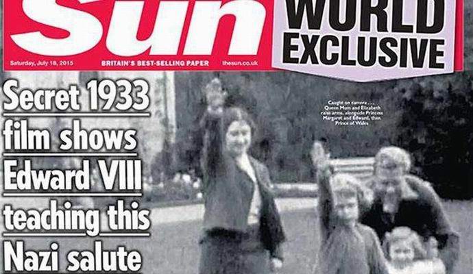 Britskí novinári zverejnili fotografiu s nacistickým pozdravom kráľovskej rodiny