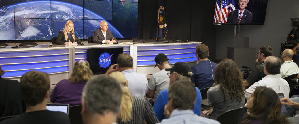 Núdzová tlačová konferencia NASA - priamy prenos 