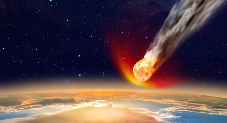 Obrovský asteroid práve preletel okolo Zeme rýchlosťou 48 000 km / h 