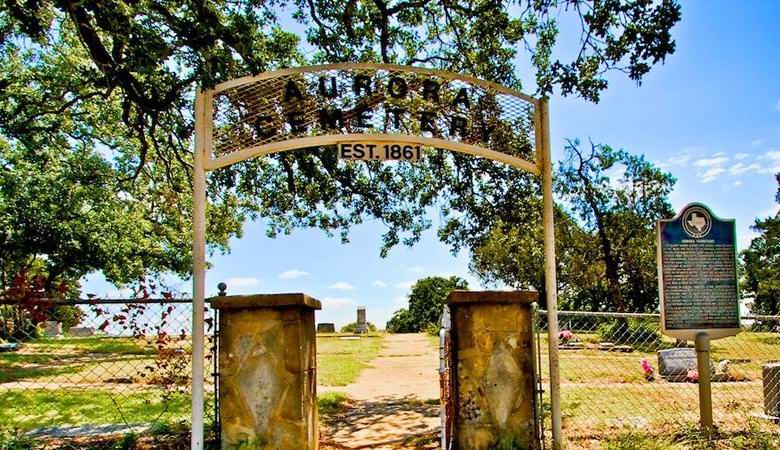 Alien Tomb na Aurora Cemetery, Texas