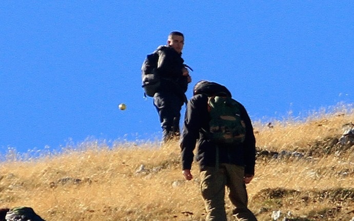 Na kopci v Kosove bol odfotený sférický UFO.