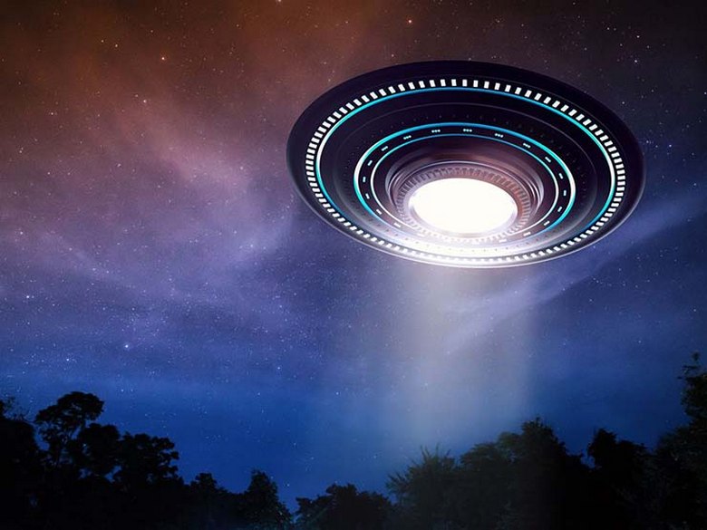 UFO letí cez sopku Popocatepetl práve počas jej erupcie