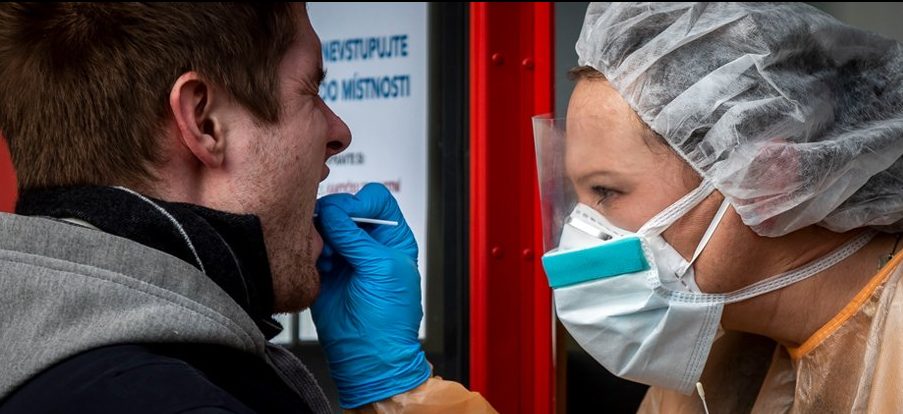 Prečo je podľa WHO jedným z najdôležitejších krokov ďalšie testovanie na koronavírus 