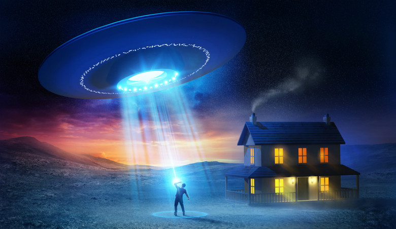 Po stretnutí s UFO sa Brit obáva, že ho mimozemšťania unesú.