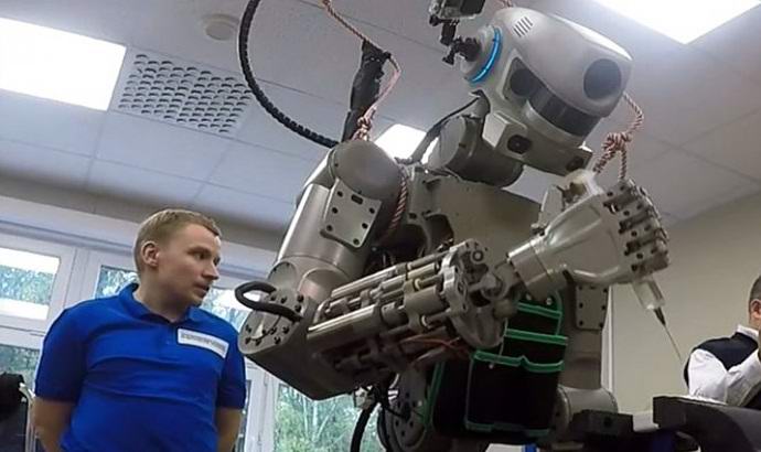 Ruskí vedci predstavili humanoidného vesmírneho robota