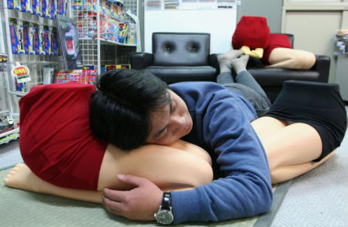 Japan_lap_pillow_2013_08-15