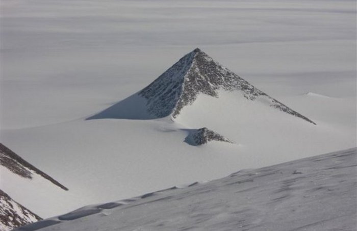 Senzačný nález: staroveké pyramídy Antarktídy