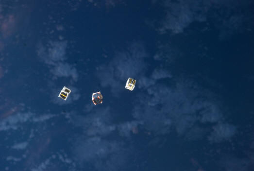 Techedsat_f-1_and_fitsat-1_cubesats_after_deployment