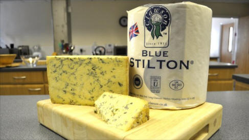 Stilton blue syr spôsobuje zvláštne sny