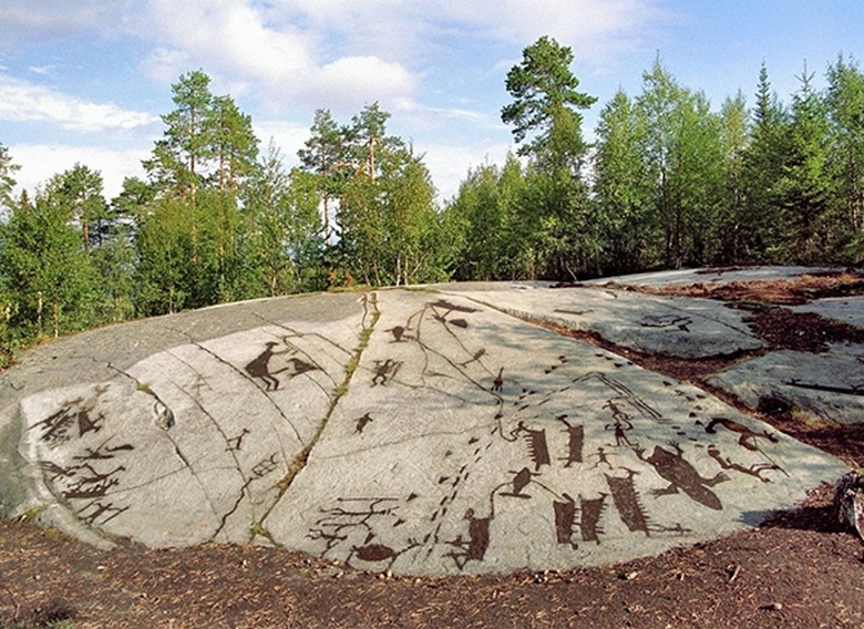 Vedci potvrdili, že petroglyfy na polostrove Kola sú staršie ako Cheopsova pyramída.