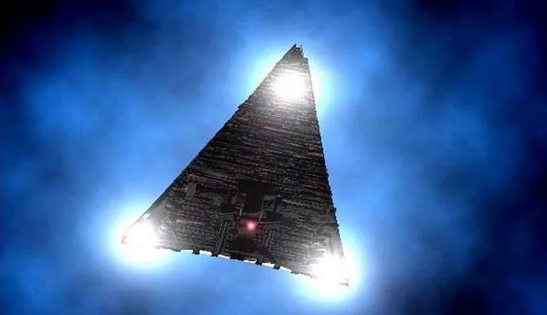 UFO na oblohe v Arizone, veľmi podobné tajným lietadlám