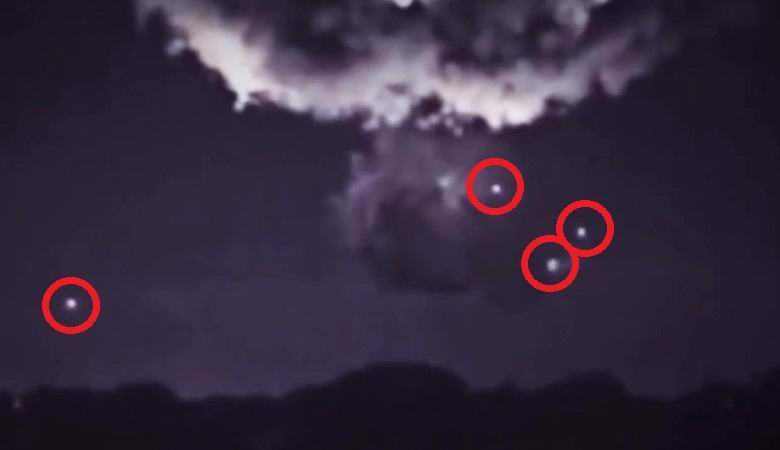 Počas búrky nad Sydney, UFO vyčerpali energiu z búrky